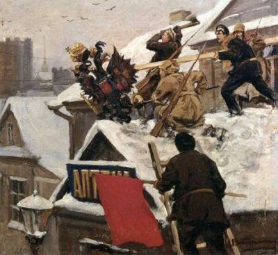 1917 год
На Красной площади был назначен революционный парад в честь Торжества Революции.

Таяло. Москву развезло. По мокрому снегу под кремлёвскими стенами проходили войска и группы демонстрантов. На красных плакатах впервые в этот день появились слова «Без аннексий и контрибуций».

Благодаря отсутствию полиции в Москву из окрестных деревень собралось множество слепцов, которые, расположившись по папертям и по ступеням Лобного места, заунывными голосами пели древнерусские стихи о Голубиной книге и об Алексее Человеке Божьем.

Торжествующая толпа с красными кокардами проходила мимо, не обращая на них никакого внимания. Но для меня, быть может подготовленного уже предыдущим, эти запевки, от которых веяло всей русской стариной, звучали заклятиями. От них разверзалось время, проваливалась современность и революция, и оставались только кремлёвские стены, чёрная московская толпа да красные кумачовые пятна, которые казались кровью, проступившей из-под этих вещих камней Красной площади, обагренных кровью Всея Руси. И тут внезапно и до ужаса отчетливо стало понятно, что это только начало, что русская Революция будет долгой, безумной, кровавой, что мы стоим на пороге новой Великой Разрухи Русской Земли, нового Смутного времени.

Когда я возвращался домой, потрясенный понятым и провиденным, в уме слагались строфы первого стихотворения, внушенного мне Революцией. Вот оно в окончательной своей форме.